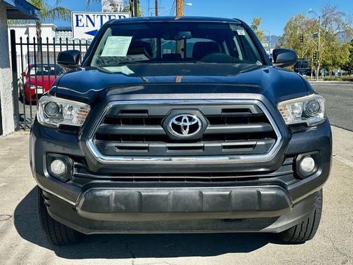 2017 Toyota Tacoma SR5