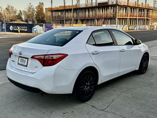 2018 Toyota Corolla LE