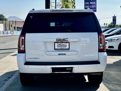 2017 GMC Yukon SLT