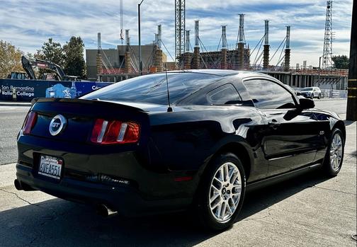 2012 Ford Mustang GT Premium