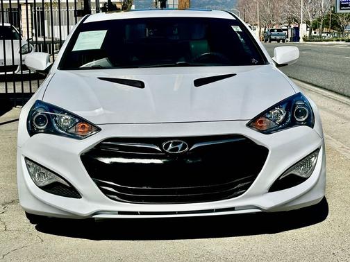 2014 Hyundai Genesis Coupe 2.0T Premium