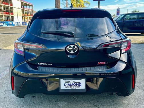 BLACK 2019 Toyota Corolla XSE