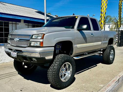 GREY 2006 Chevrolet Silverado 1500 LT Extended Cab Truck