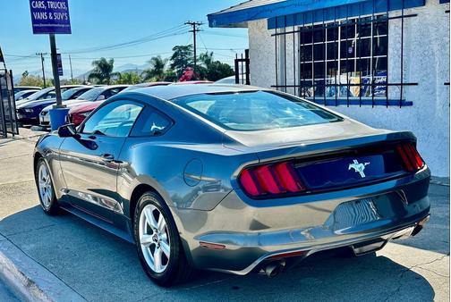 2015 Ford Mustang V6