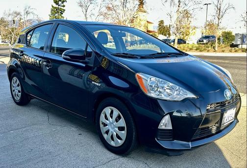 2013 Toyota Prius c Two