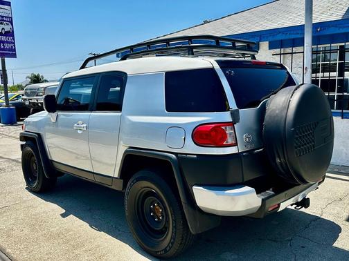 SILVER 2007 Toyota FJ Cruiser Base