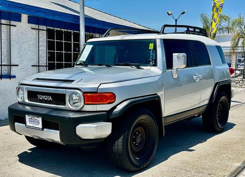 SILVER 2007 Toyota FJ Cruiser Base