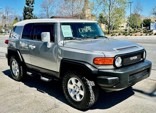 2010 Toyota FJ Cruiser Base