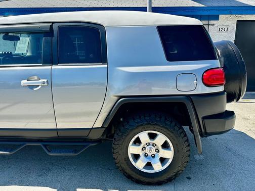 2010 Toyota FJ Cruiser Base