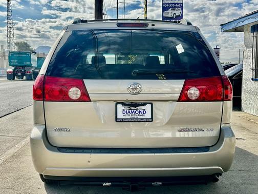2006 Toyota Sienna LE