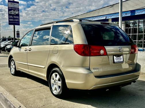 2006 Toyota Sienna LE