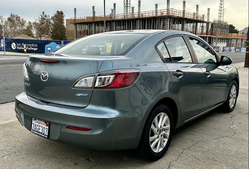 2013 Mazda Mazda3 i Touring