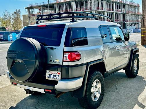 2010 Toyota FJ Cruiser Base