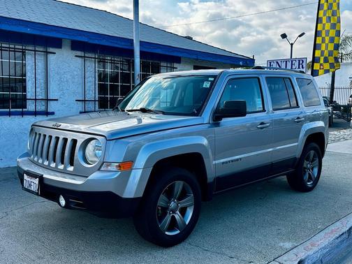GREY 2016 Jeep Patriot Sport