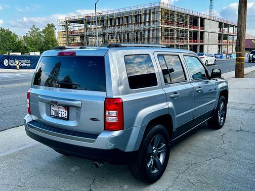 GREY 2016 Jeep Patriot Sport