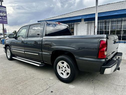 2005 Chevrolet Silverado 1500 LS Crew Cab
