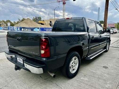2005 Chevrolet Silverado 1500 LS Crew Cab