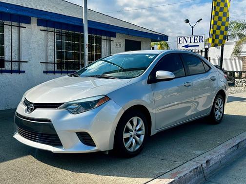 SILVER 2016 Toyota Corolla LE