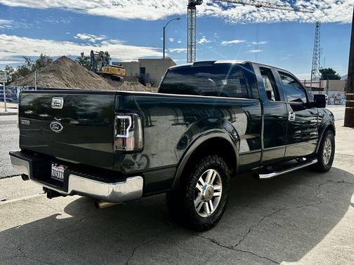 2005 Ford F-150 Lariat