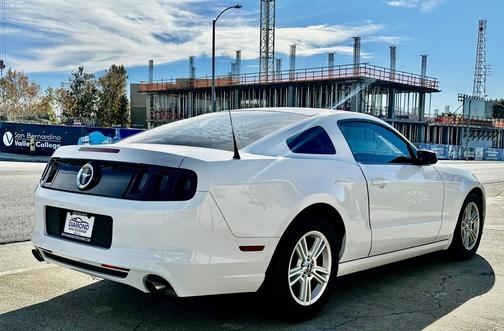 2014 Ford Mustang V6