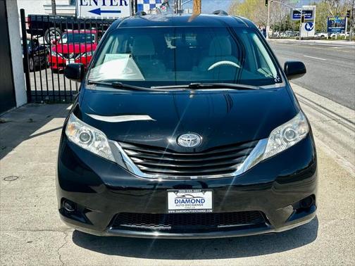 2011 Toyota Sienna LE