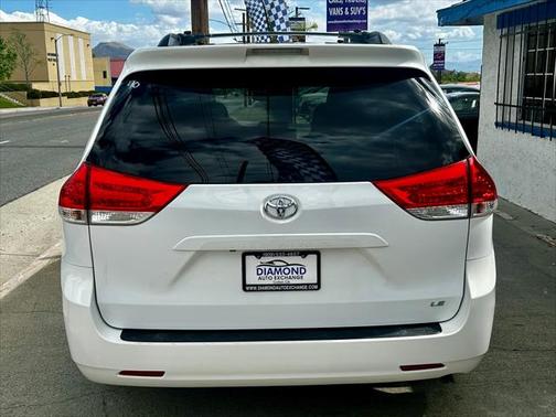 2012 Toyota Sienna LE