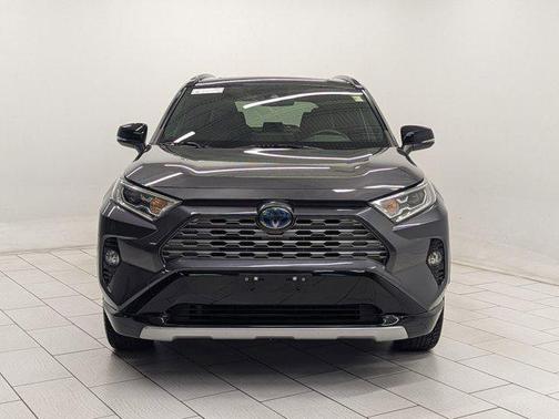 2020 Toyota RAV4 Hybrid SE