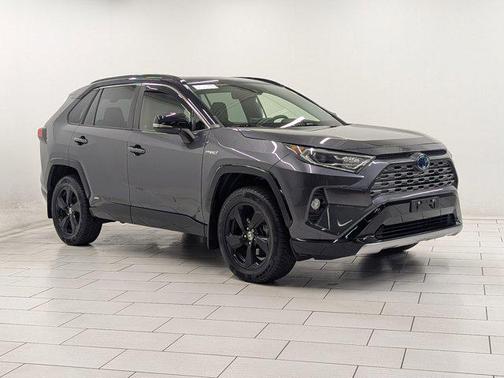 2020 Toyota RAV4 Hybrid SE