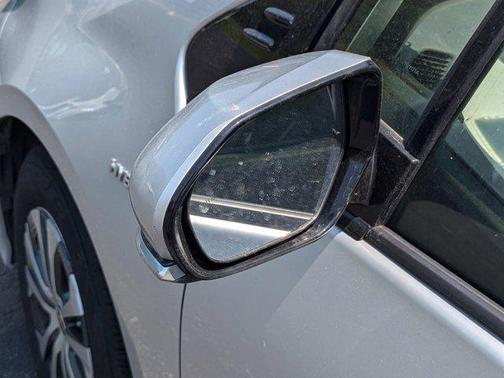 2019 Toyota Prius LE