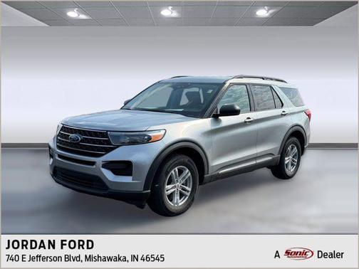 Iconic Silver Metallic 2024 Ford Explorer XLT