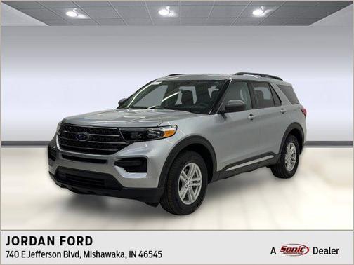Iconic Silver Metallic 2024 Ford Explorer XLT