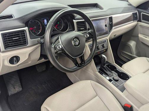 2020 Volkswagen Atlas 3.6L SE w/Technology