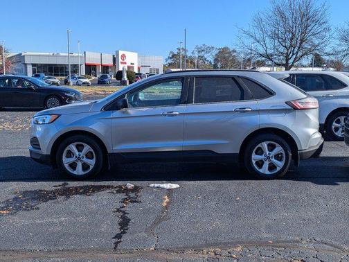 2020 Ford Edge SE
