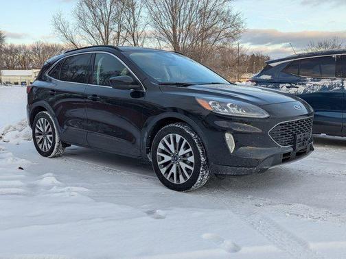 2022 Ford Escape Titanium
