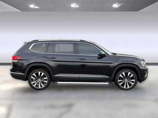 Deep Black Pearl 2019 Volkswagen Atlas 3.6L SEL Premium