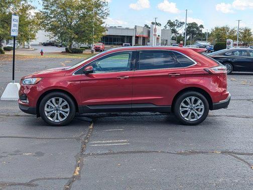 2020 Ford Edge Titanium