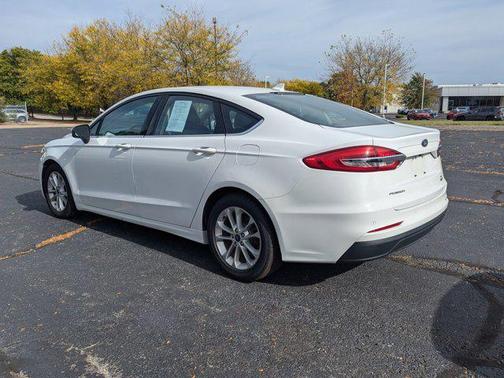 2020 Ford Fusion SE