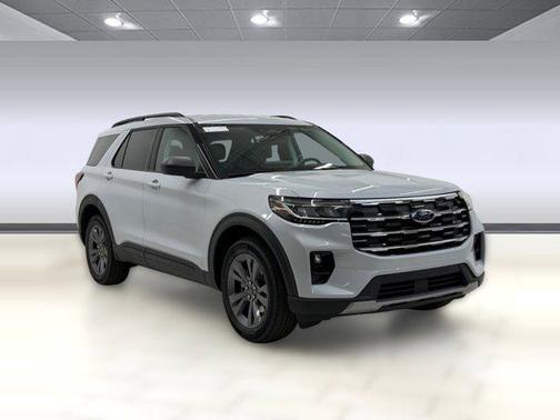 Space White Metallic 2026 Ford Explorer Active