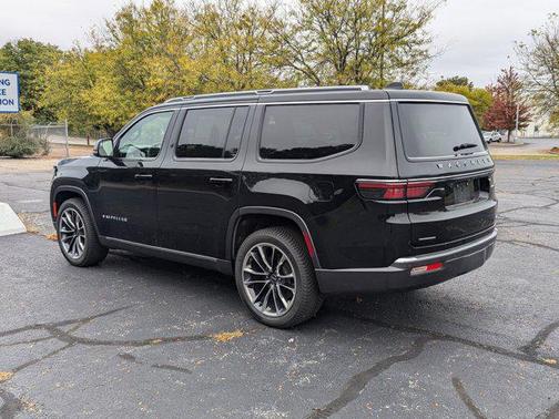 2022 Jeep Wagoneer Series III 4x4