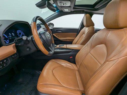 2019 Toyota Avalon Hybrid Limited