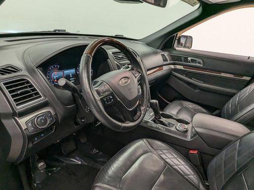 2019 Ford Explorer Platinum