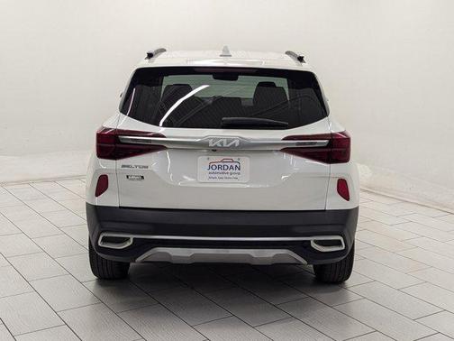 2022 Kia Seltos EX