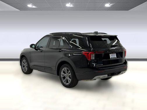 Agate Black Metallic 2026 Ford Explorer Active