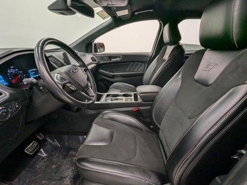 2022 Ford Edge ST