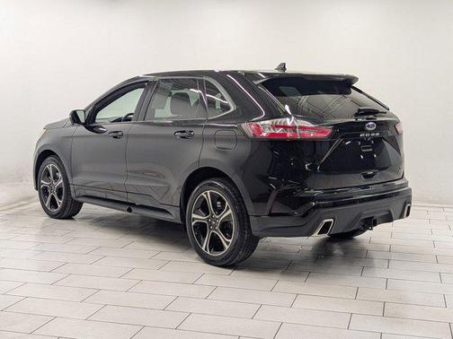 2022 Ford Edge ST