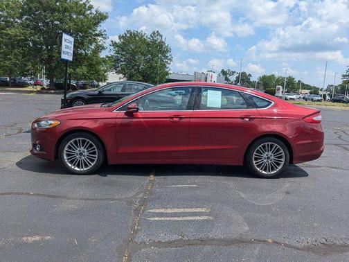2014 Ford Fusion SE