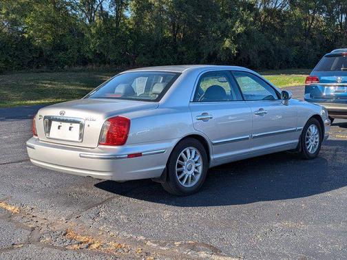 2005 Hyundai XG350 L