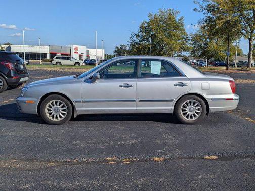2005 Hyundai XG350 L