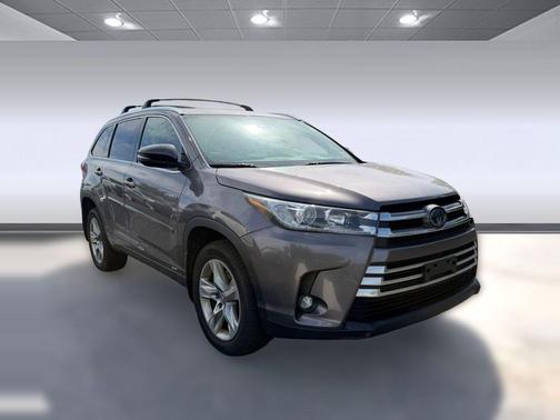 Predawn Gray Mica 2019 Toyota Highlander Hybrid Limited