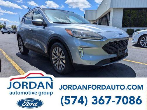 2022 Ford Escape Titanium